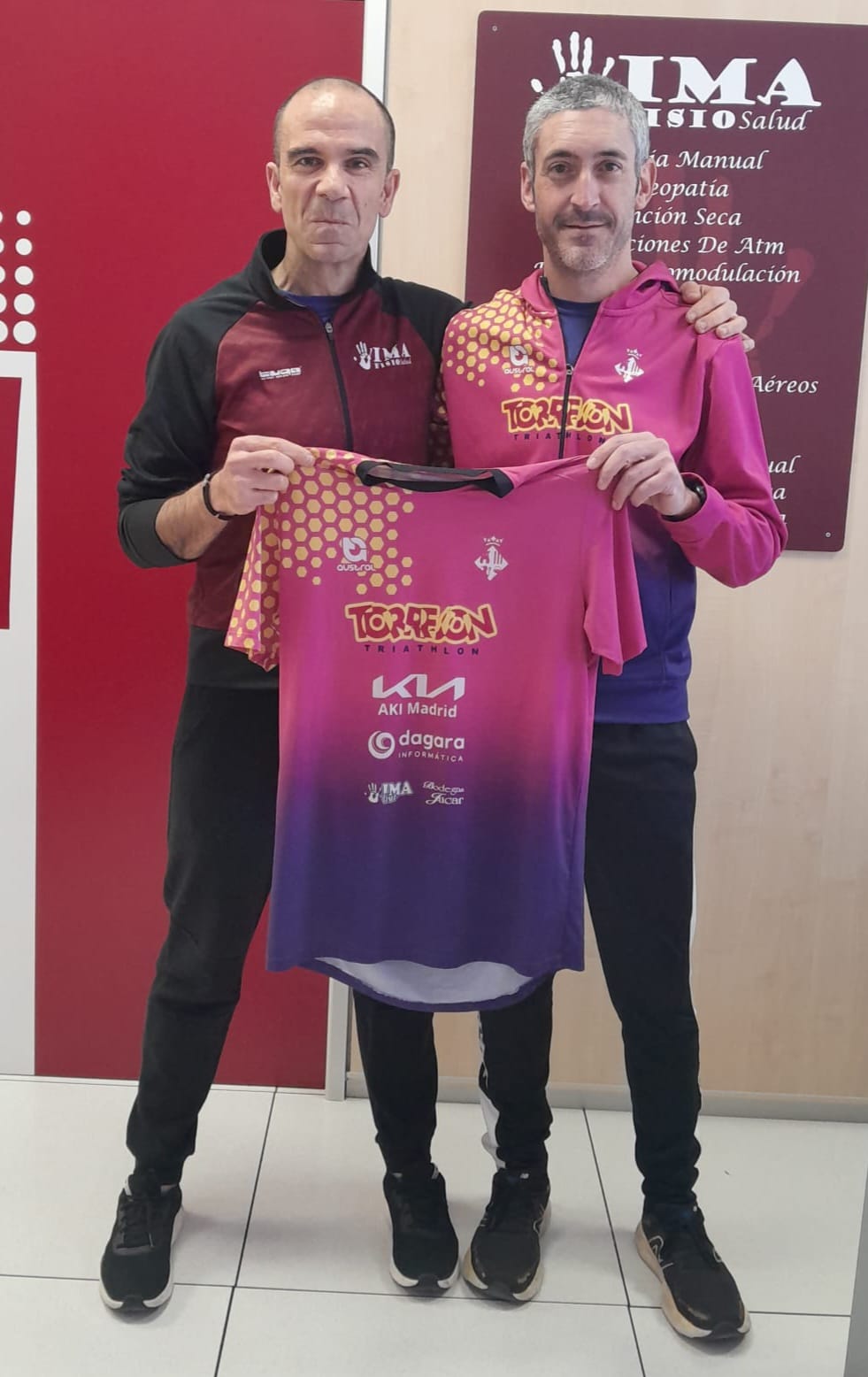 ImaFisio y Club Triatlón Torrejón: Renovamos nuestro compromiso con el talento local.